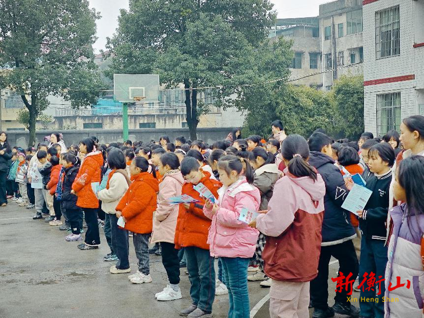 东湖镇：开学“第一课”   法治进校园