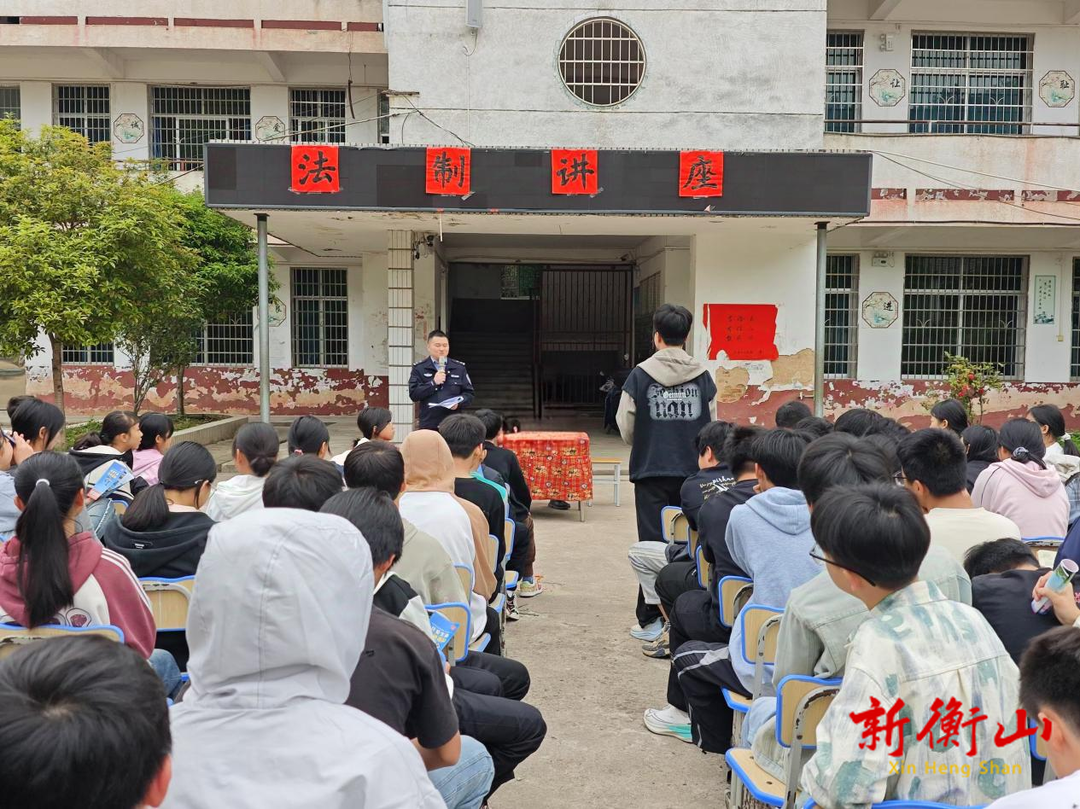 东湖镇：法治绘安，防暴筑垒，共护校园