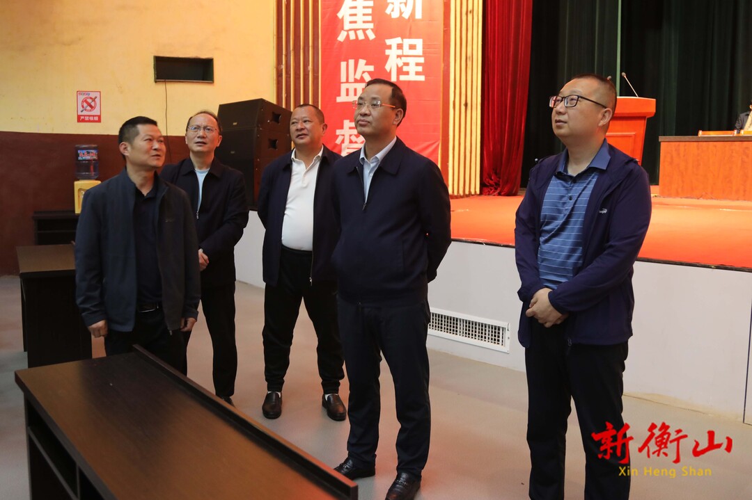 唐年初检查县政协十一届五次会议准备工作