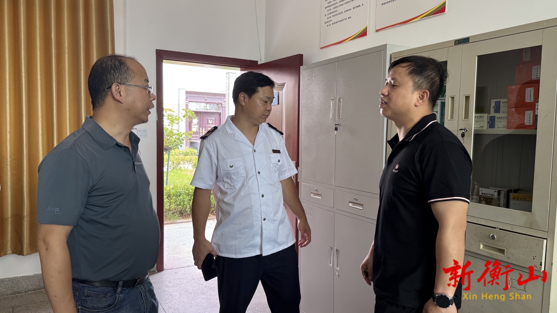卫生“安检”进考点 护航高考健康行