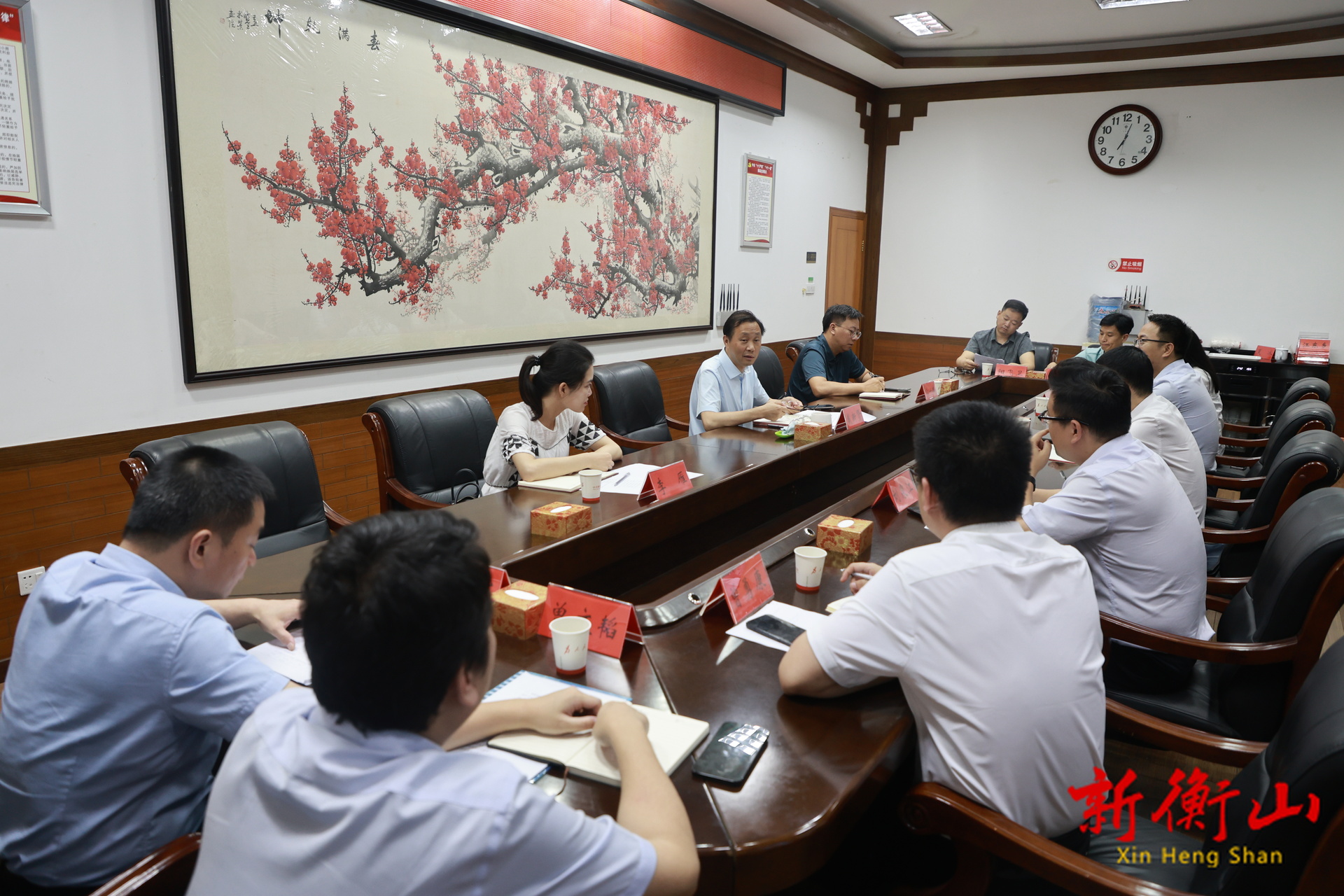 戴新贤会见长沙银行衡阳分行党委书记、行长周小奎