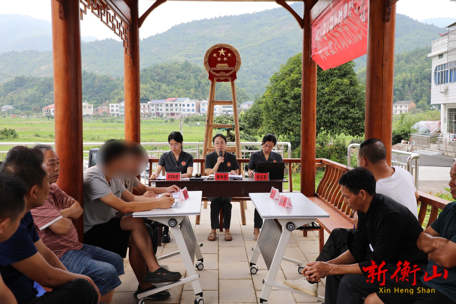 衡山法院：巡回审判普法“零距离”