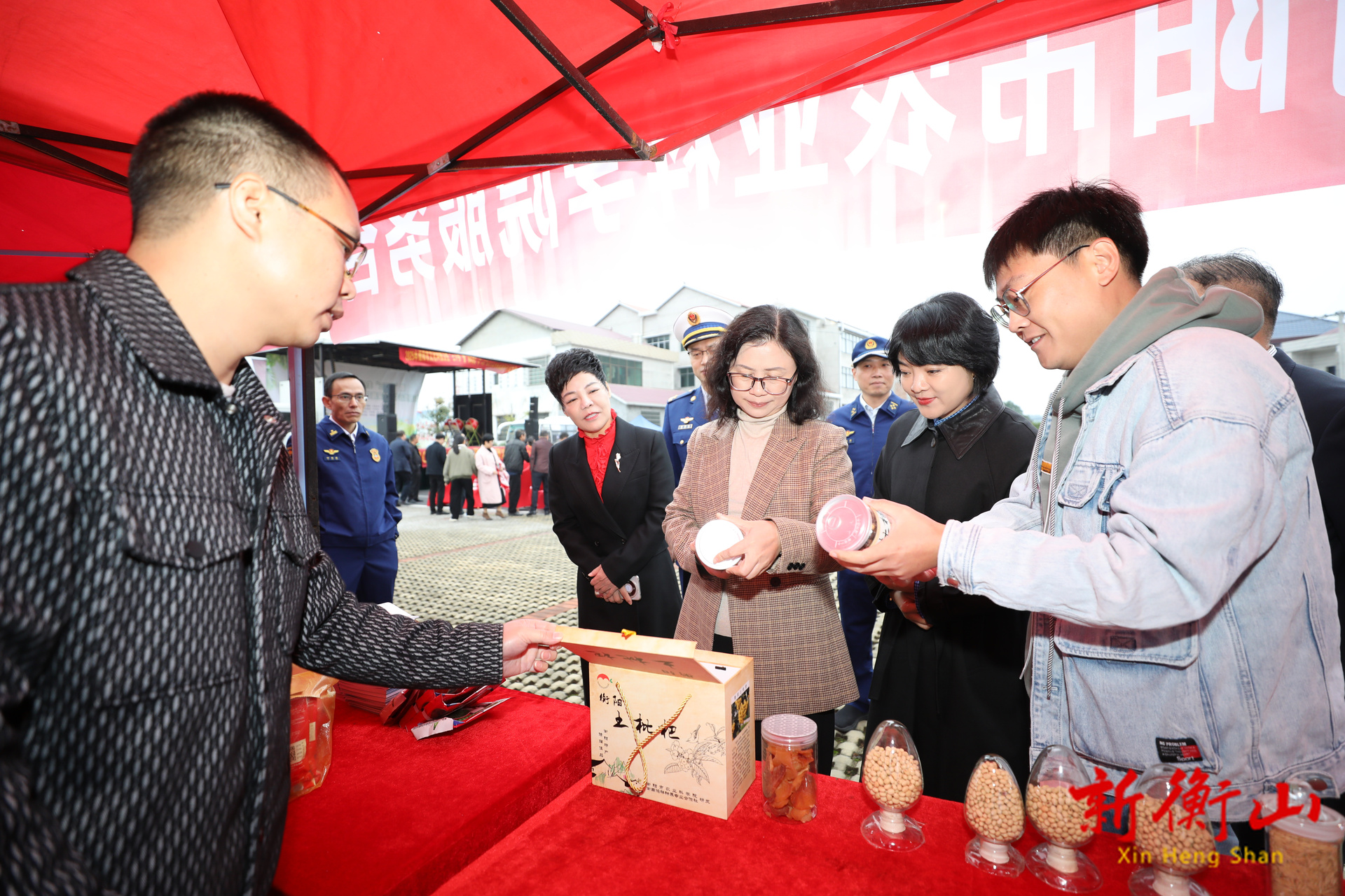 2025年衡阳市文化科技卫生“三下乡”暨“移风易俗‘衡’文明”新时代文明实践集中示范活动在我县举行