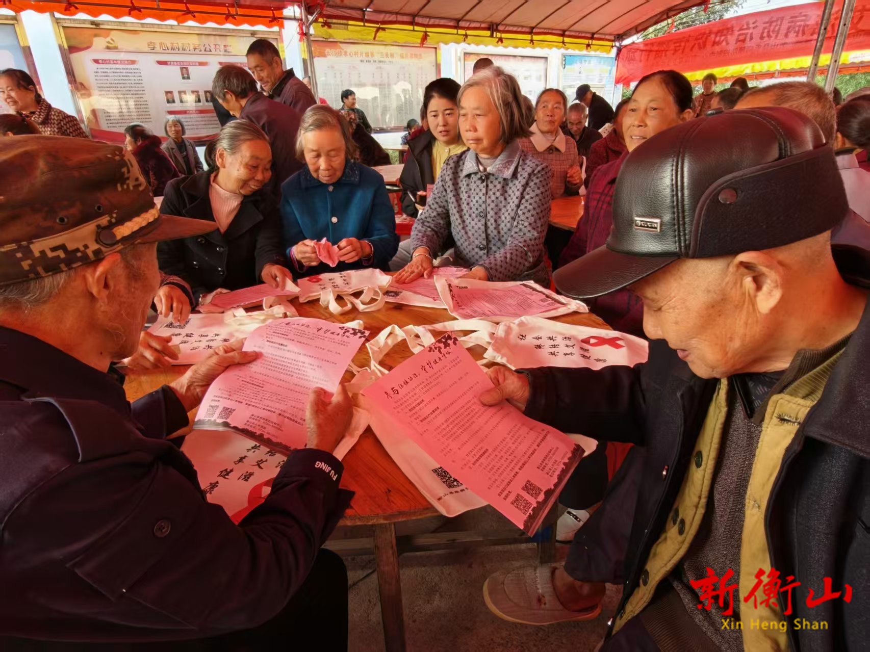 县疾控中心：“防艾”知识“送上门”   筑牢农村健康防线