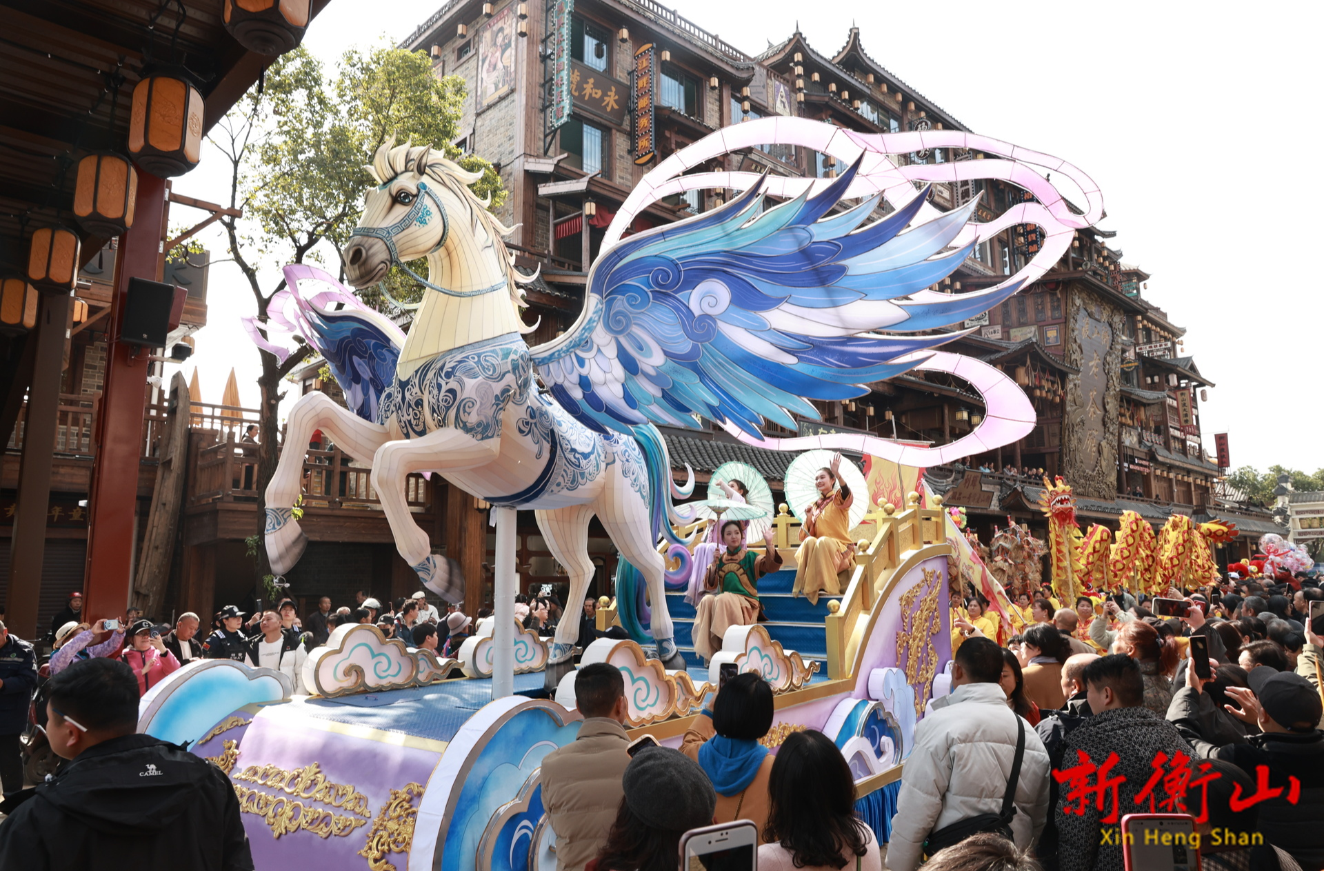 衡山渡开街！白马巡游+快闪惊喜点燃全城热情