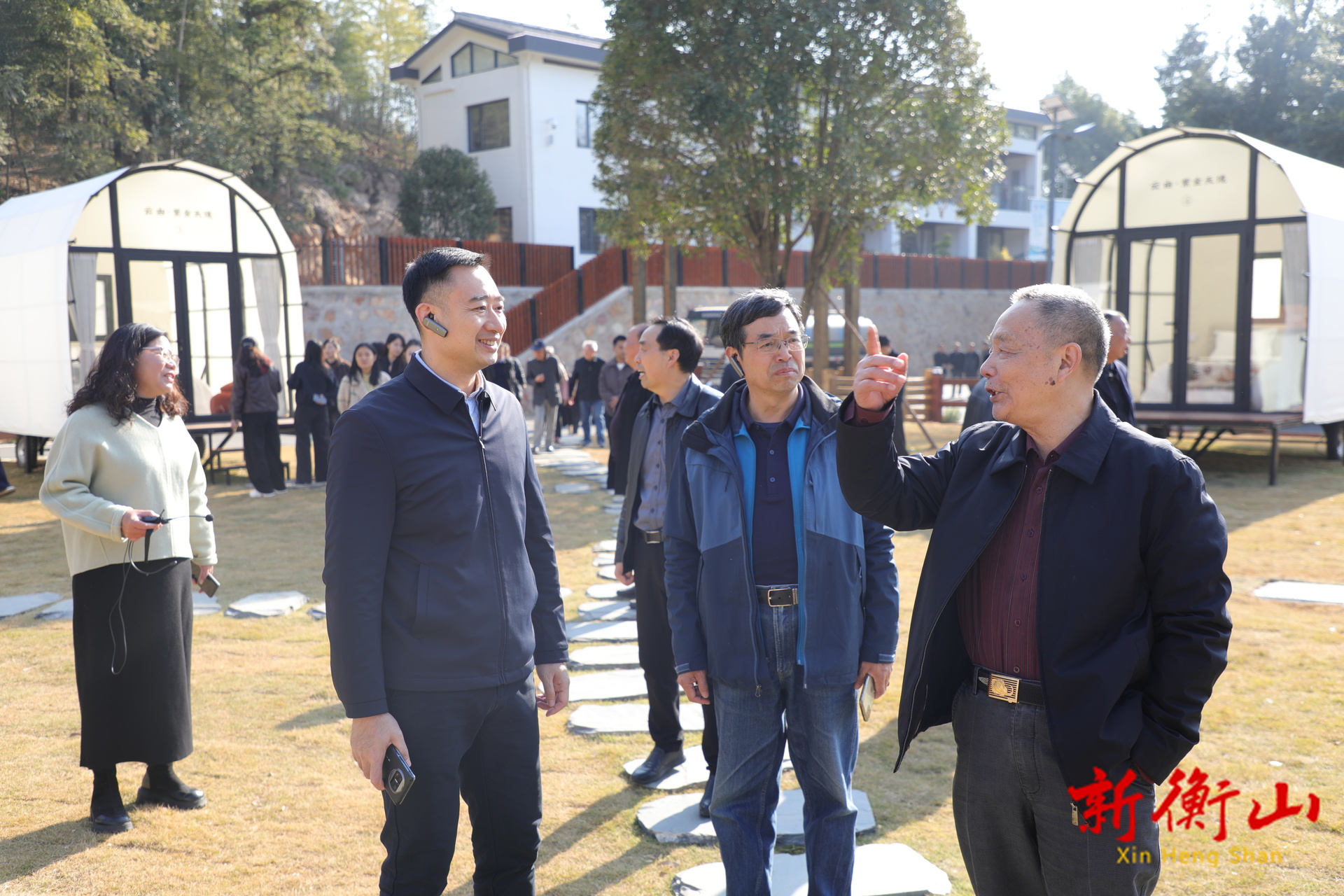 衡山县组织离退休老干部开展参观考察活动