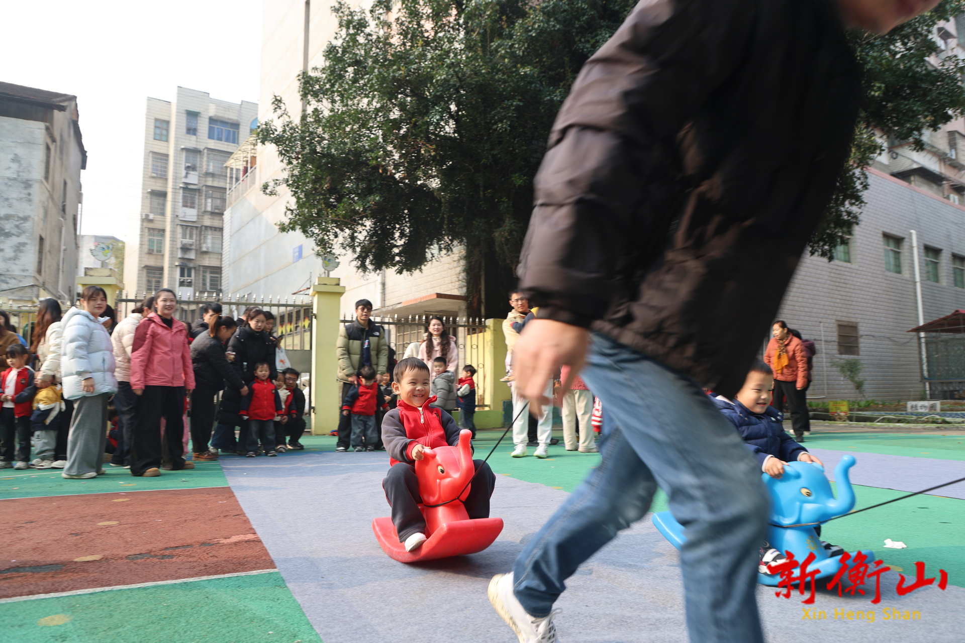 幼儿园亲子趣味运动会欢乐迎元旦