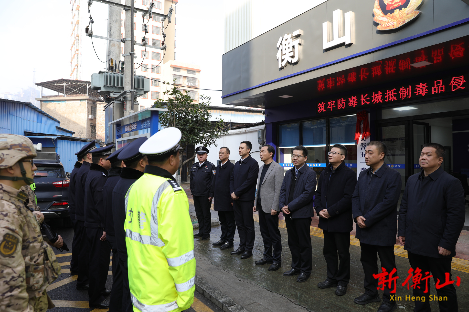 县“四大家”领导走访慰问一线工作者