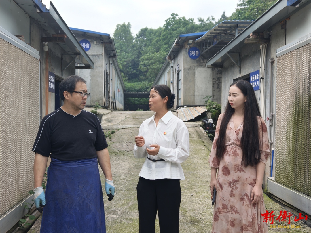 【乡村新青年】扎根乡土绽芳华 情系云峰沐“彩霞”