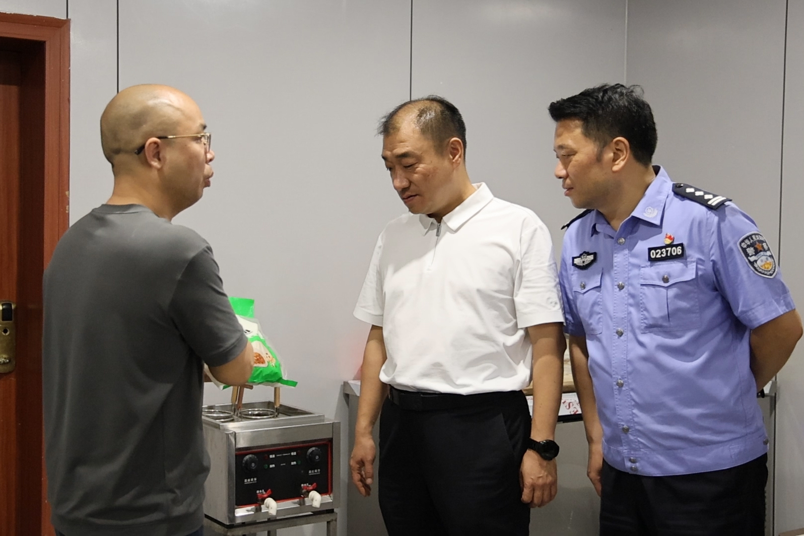 衡山县多部门联合开展消防安全“五个集中攻坚”专项夜查行动