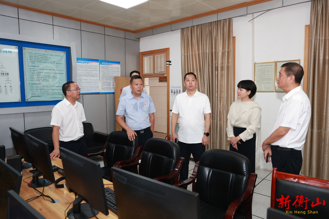 李一帆赴岳云中学督导考点备考情况并看望慰问师生