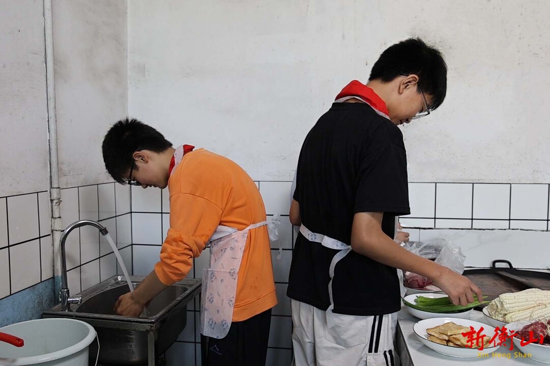 烟火致谢师恩！衡山县宝米小学这场乡村毕业典礼暖心治愈